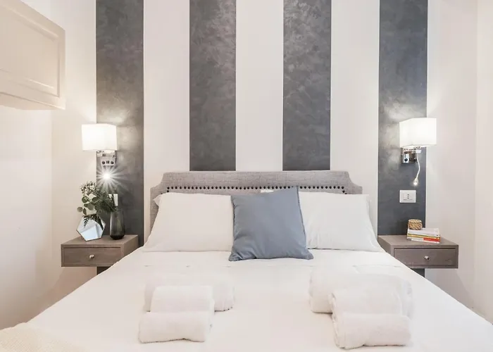 Daire The Rent - Spacious Three-bedroom Near The Colosseum *