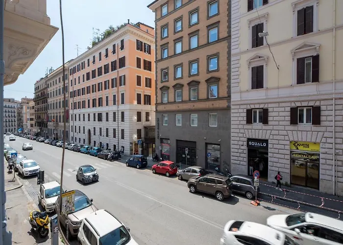 Daire The Rent - Spacious Three-bedroom Near The Colosseum *